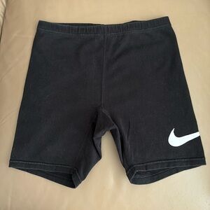 Nike women’s biker shorts